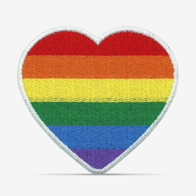 Patch Bordado Coração com bandeira LGBT, Orgulho LGBT, com termocolante 8,2x7,3cm da PATCH GANG